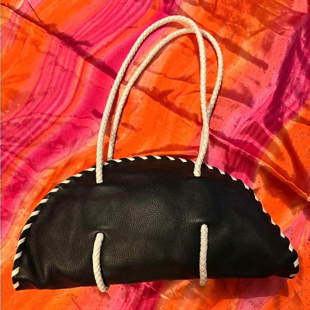 🔥ASHNEIL Vintage Black & White Pebble Leather Half Moon Shoulder Bag EUC - Picture 4 of 12